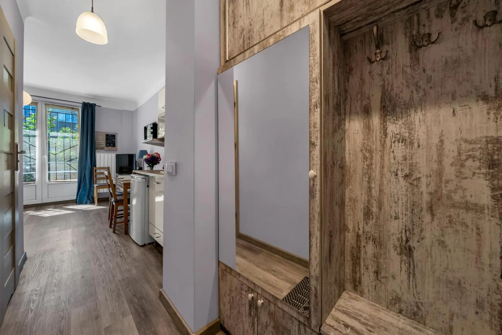 Apartment Warsaw Studio - Parks & Metro Nearby - By Rentujemy
